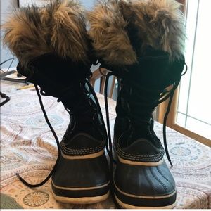 Sorel *Authentic” Joan of Arc winter boots